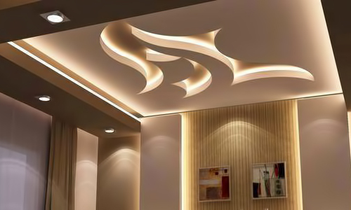 потолок с подсветкой из гипсокартона в спальне